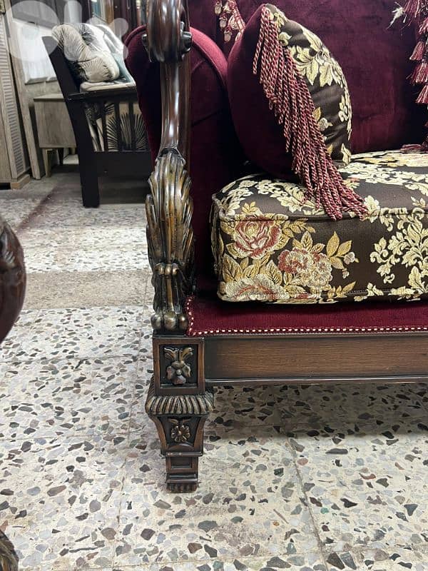 طقم كنبايات حفر ملكي خشب زان خمس قطع وطاولة 5