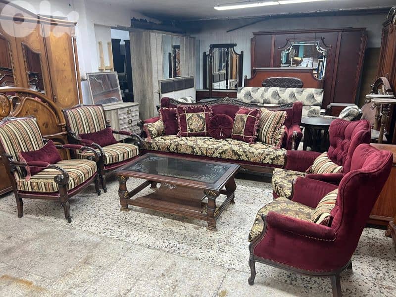 طقم كنبايات حفر ملكي خشب زان خمس قطع وطاولة 7