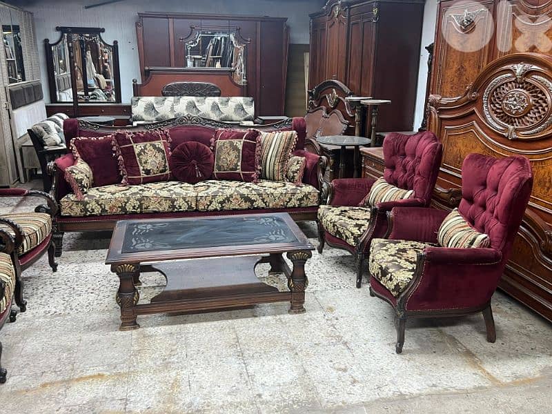 طقم كنبايات حفر ملكي خشب زان خمس قطع وطاولة 9