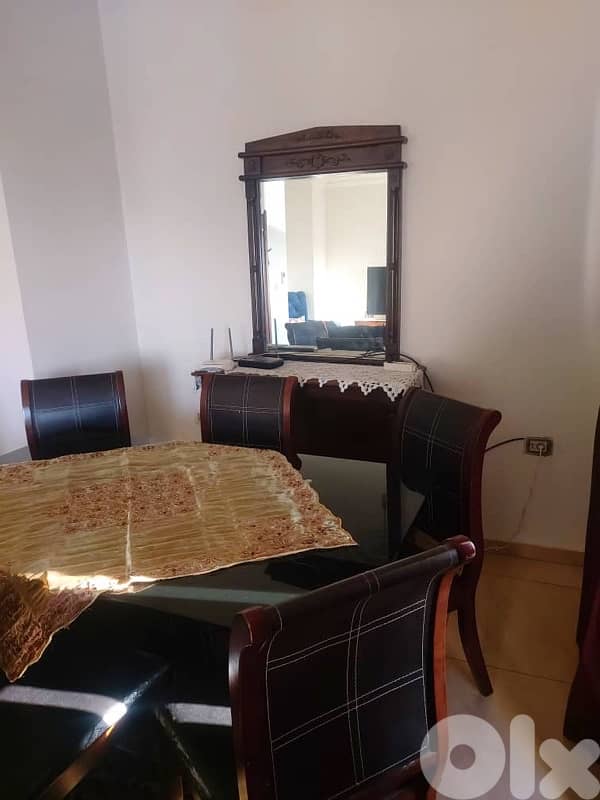 طاولة سفرة بحالة ممتازة 1