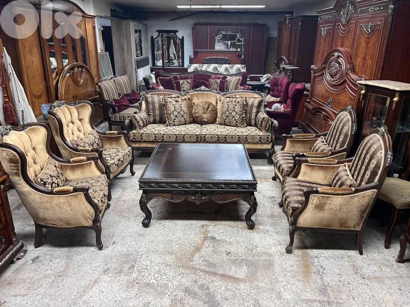 طقم كنبايات حفر خشب زان ملكي خمس قطع وطاولة 5