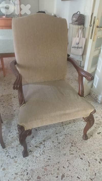 Living Room in good condition for sale