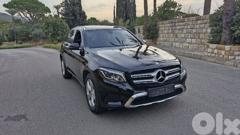 2017 Mercedes-Benz GLC 4 matic for sale 0