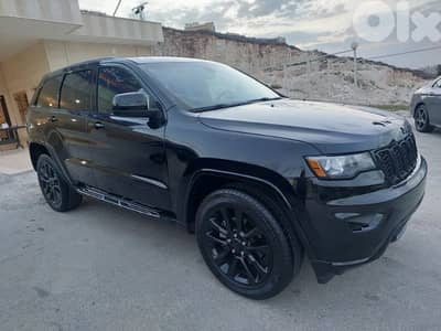 جيب جراند شيروكى 2017 70808601