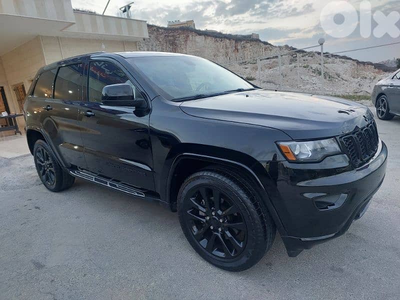 جيب جراند شيروكى 2017 70808601 0