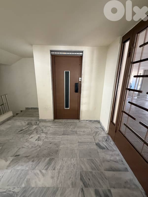 hazmieh office 410 Sqm for rent 0