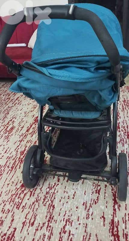 عرباية اطفال stroller بحالة ممتازة 0