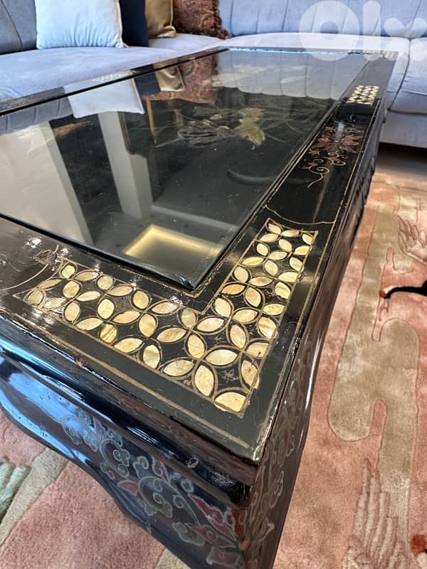Oriental Coffee Table Lacquered in Black  with Stone 1