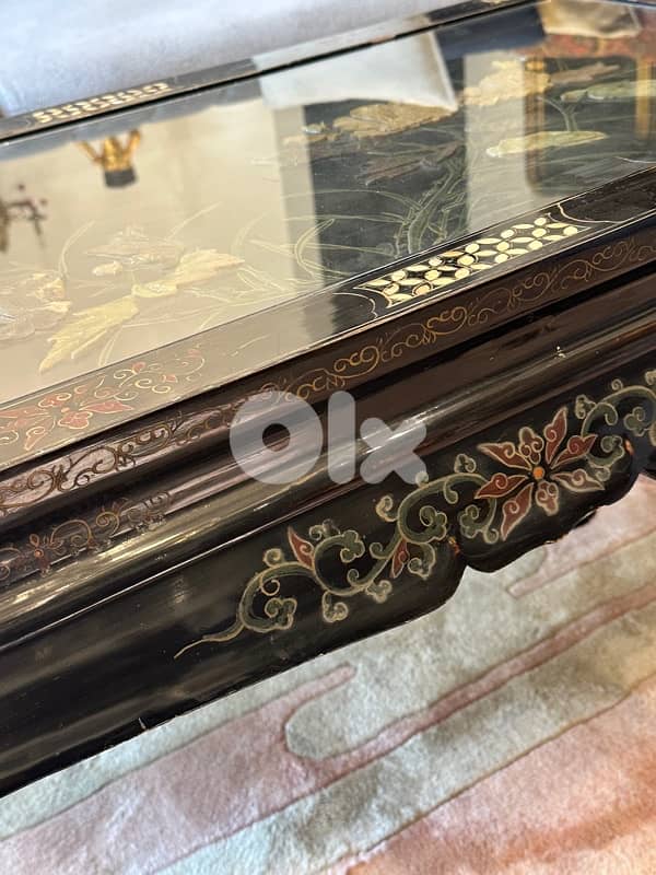 Oriental Coffee Table Lacquered in Black  with Stone 2