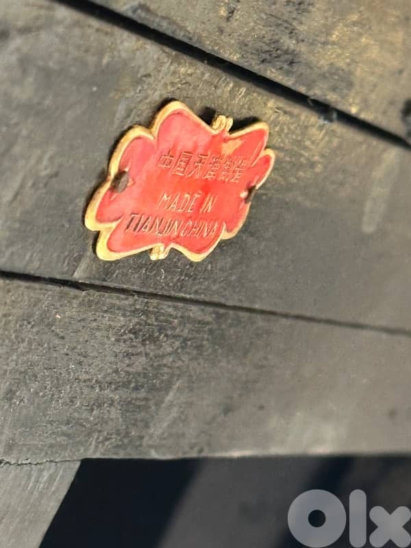 Oriental Coffee Table Lacquered in Black  with Stone 3