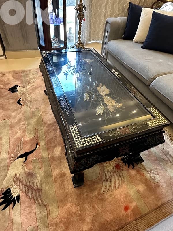 Oriental Coffee Table Lacquered in Black  with Stone 5