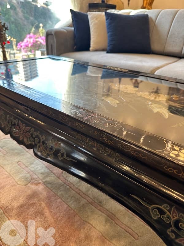 Oriental Coffee Table Lacquered in Black  with Stone 7