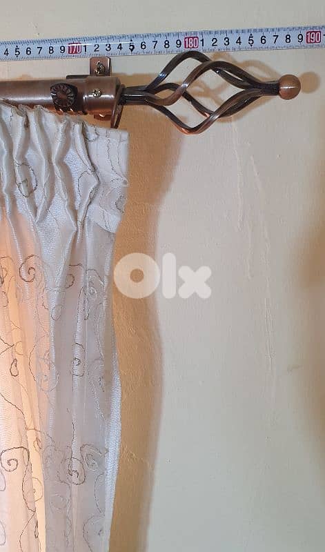 برداية  داخلي  مستعمل  نضيف  طول ٢٥٦  عرض ١٩٠ بيروت ٣٠ دولار  ٠٣٧٢٣٨٩٥ 9