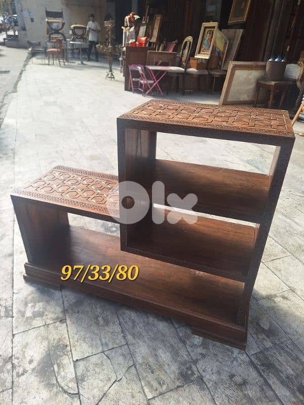 ايتاجير رفوف انتيك مميزة خشب جوز 2