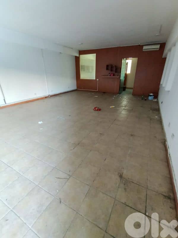 Prime location shop/office in Dekwaneh, Maten. 0