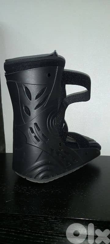 Ankle Splint (Walking Boot Style) دعّامة طبية لتثبيت الكاحل والقدم 1