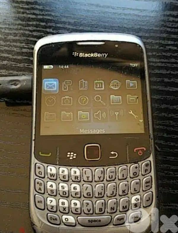 Old Blackberry Curve (read details) - Not Negotiable 1