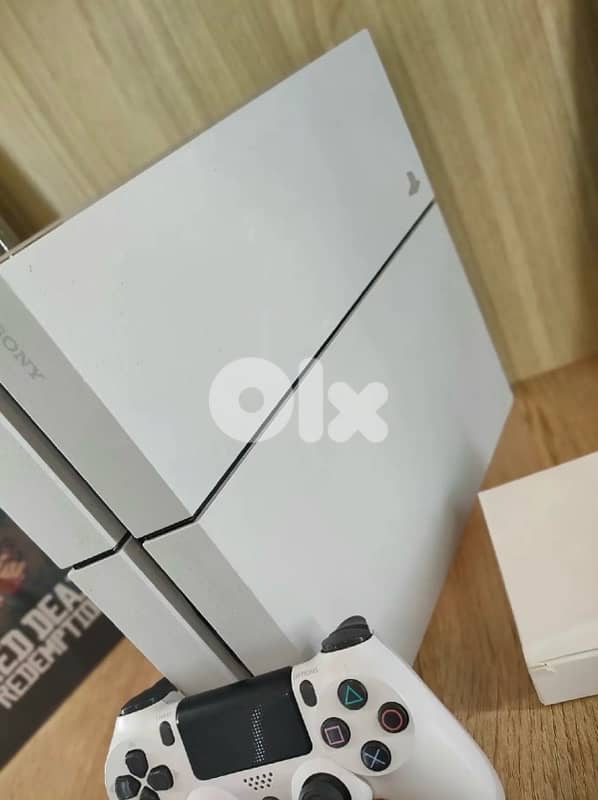 ps4 white one joystick+gta 5 2