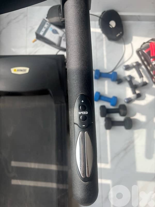 Tr-200 foldable tredmill, with bpm 3