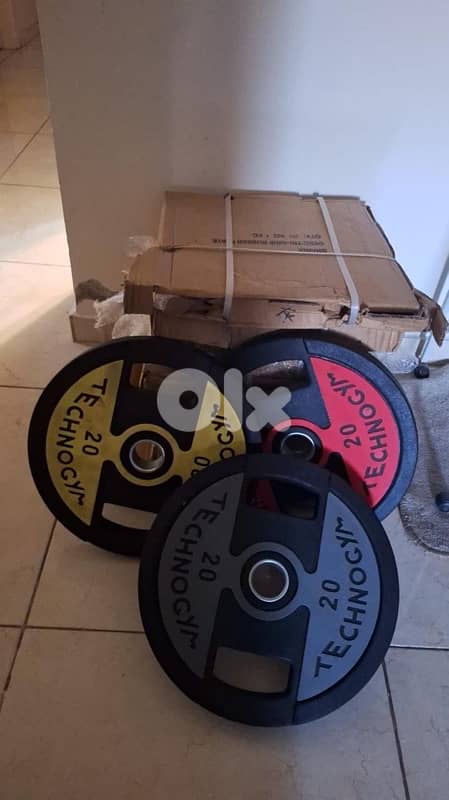 Plate tecnogym new lkilo b 2.5$ 1
