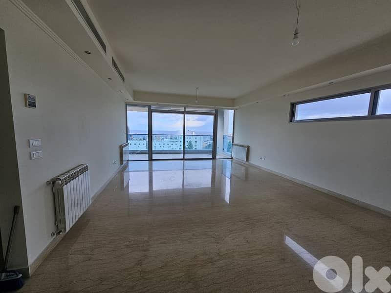 RWB353MT - Apartment for rent in Jbeil 0