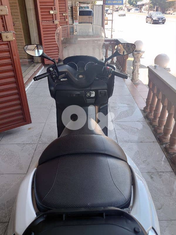 Yamaha majesty 400cc 2