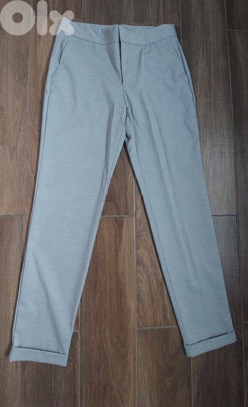 CLassic cut grey pants 2
