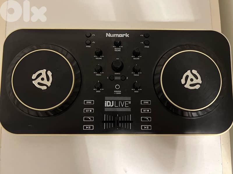 DJ controller Numark iDJ Live II 1