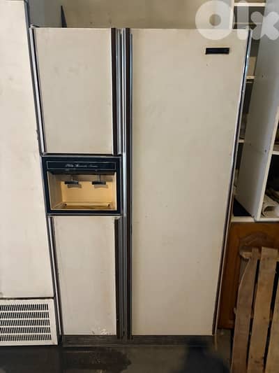 برّاد وفريزر كبير للبيع