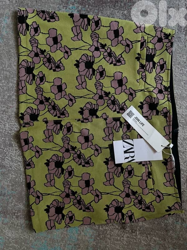 ZARA BERSHKA SKIRTS NEW IN TAG 2