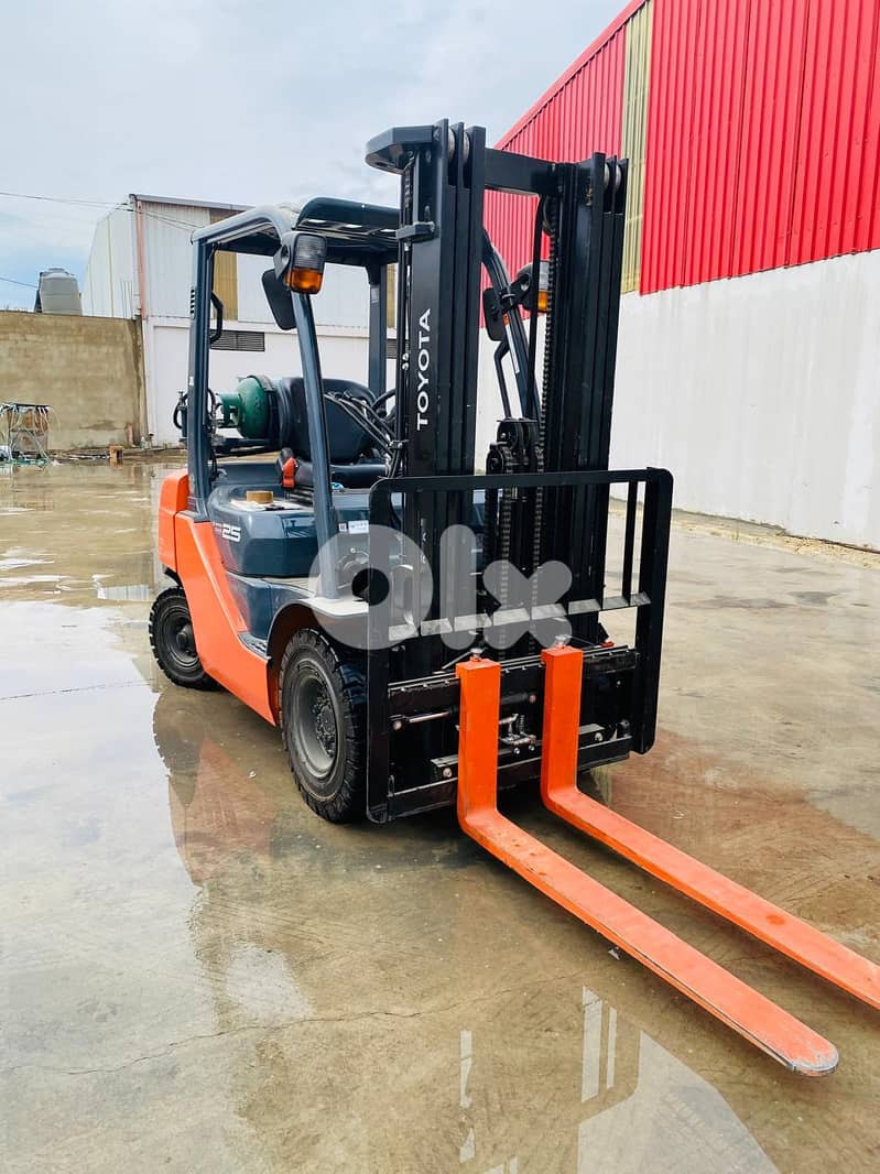 Toyota 2.5Ton Forklift 2024 1