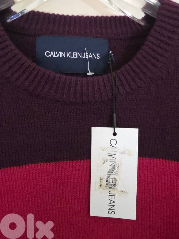 Calvin klein sweater  size Medium 1