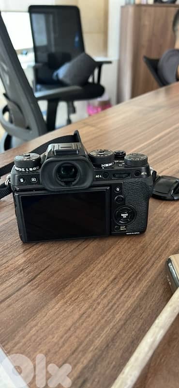 fujifilm xt2 amazing condition only 2500 shutter 1