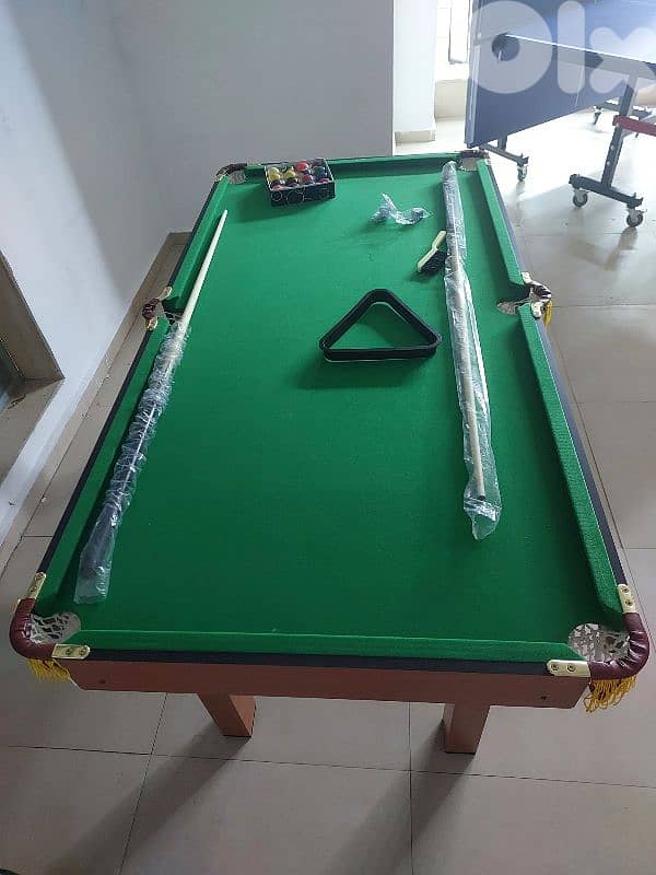 billiard table طاولة بيليارد 1