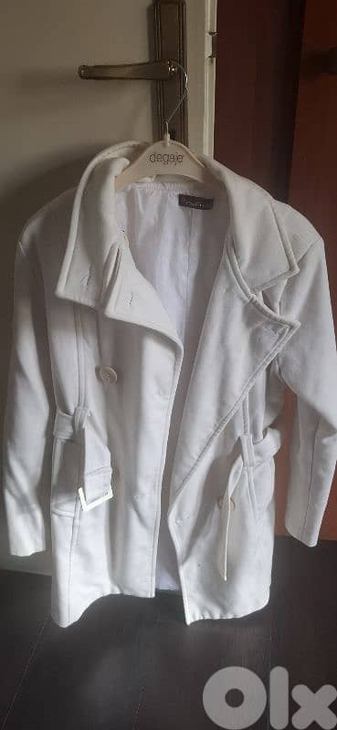 white coat & navy coat 0
