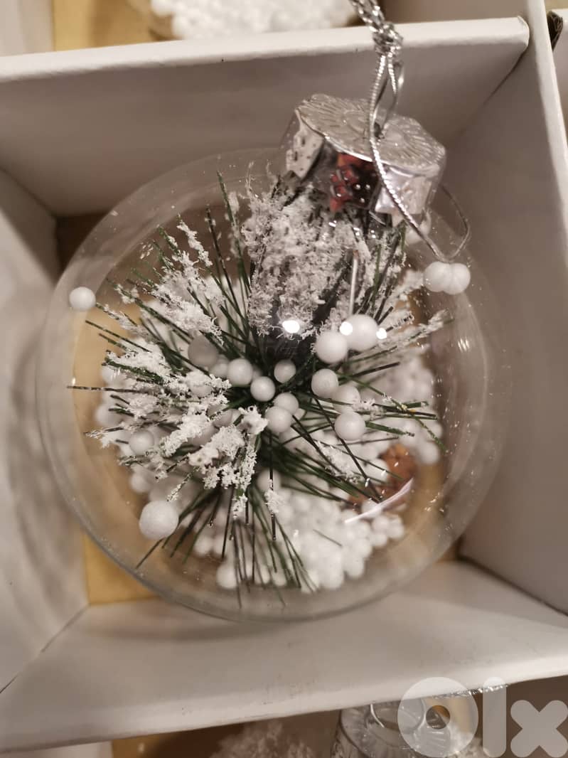 Gorgeous, Full-Profile Big Christmas tree +  (ex 6