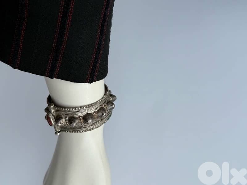 Antique handmade ethnic jewelry silver bracelet from south Oman 4
