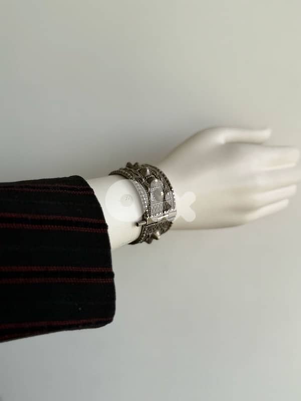 Antique handmade ethnic jewelry silver bracelet from south Oman 5