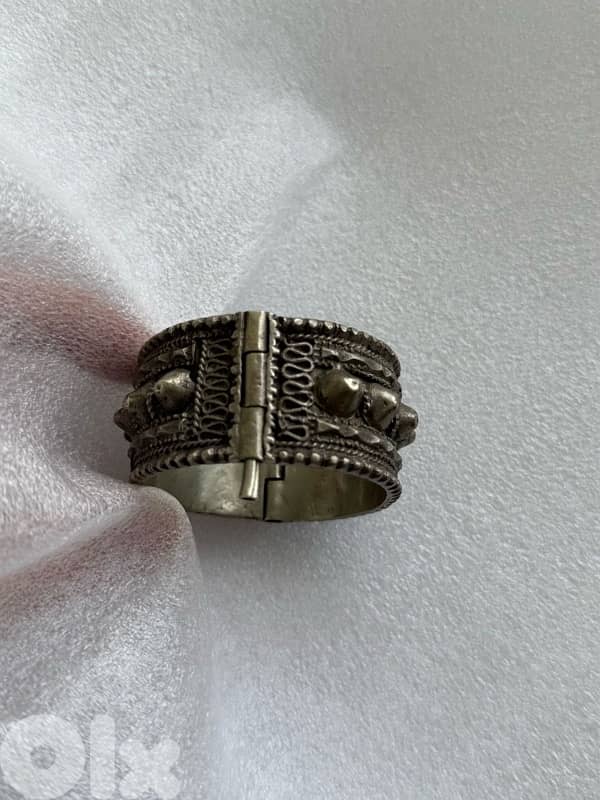 Antique handmade ethnic jewelry silver bracelet from south Oman 6