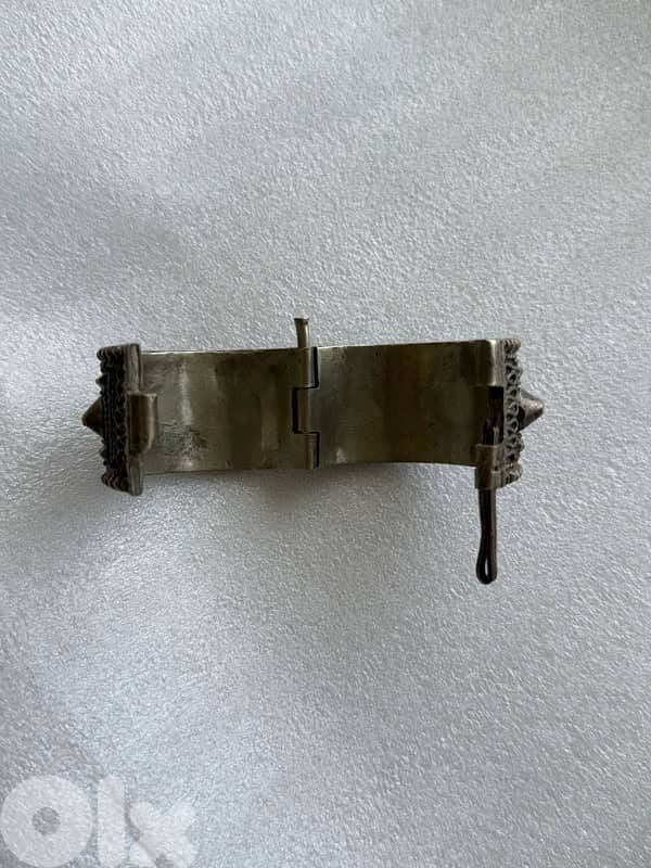Antique handmade ethnic jewelry silver bracelet from south Oman 8
