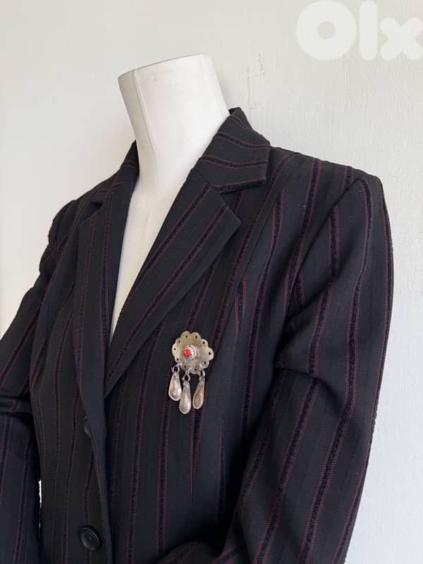 Antique handmade ethnic jewelry silver brooch with red natural stone 1