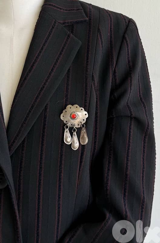 Antique handmade ethnic jewelry silver brooch with red natural stone 3