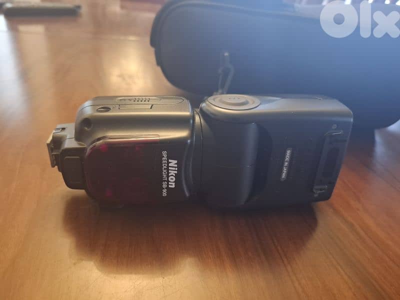 Nikon SB-900 speedlight flash for Nikon Digital SLR cameras 1