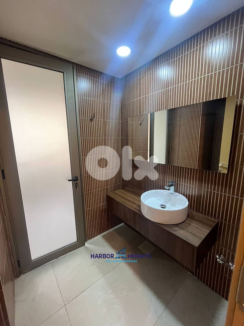 Chalet for sale in Halat شاليه للبيع في حالات 8