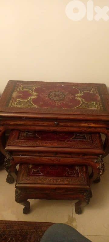 طاولات انتيك 2