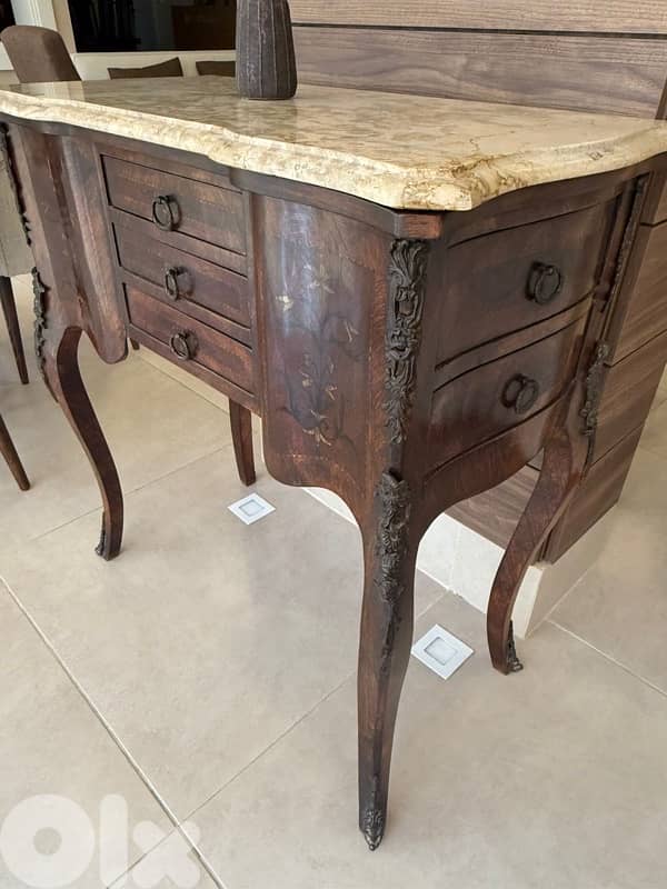 19th-century French-style commode or vanity table 5