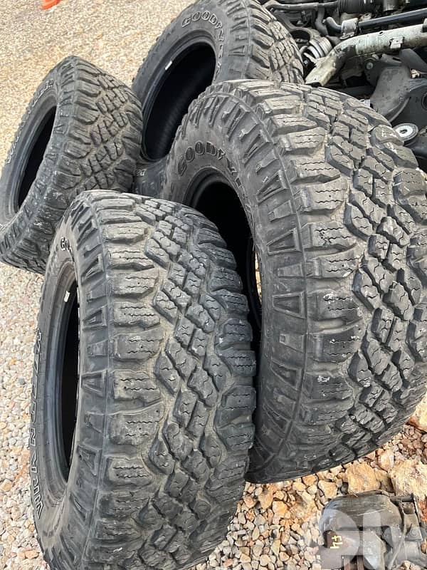 285/70/17 Goodyear - wrangler - duratrac 1