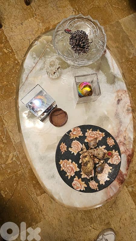 Living room + tables صالون 9