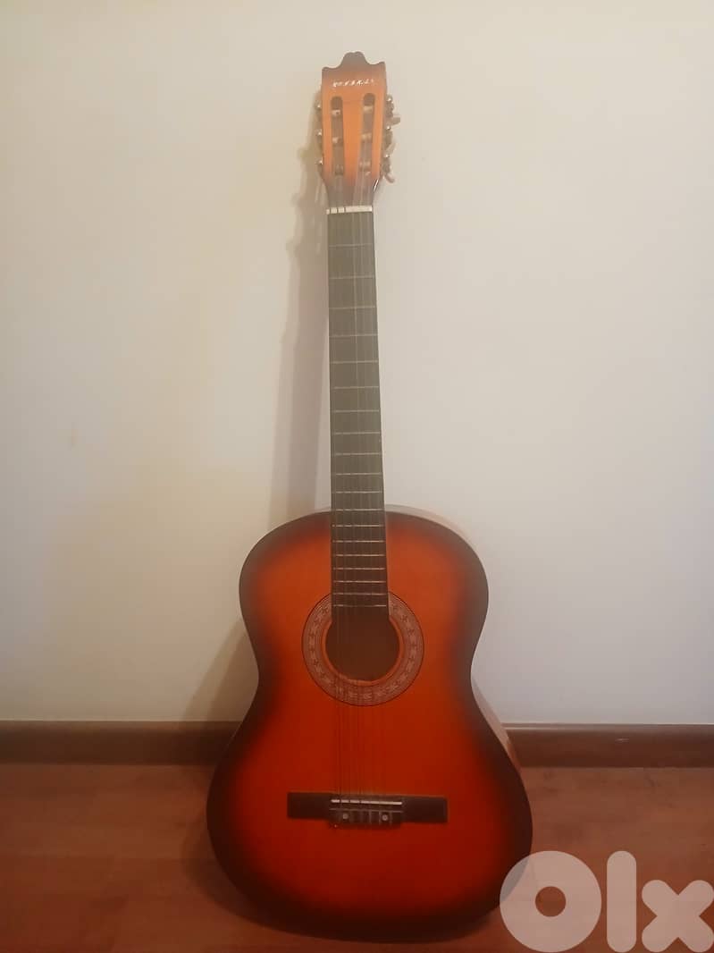 Guitar : dark wood 0