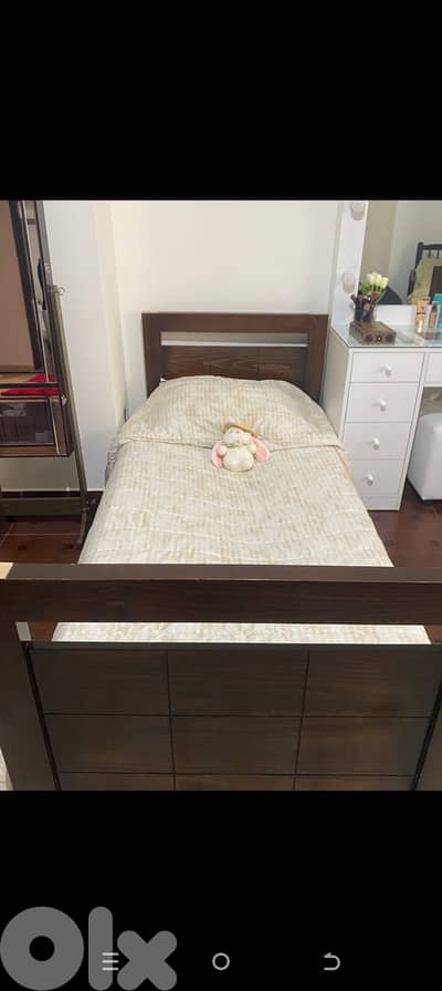 تخت عدد 2 مفرد مع فرش